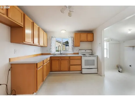 629 NE 10th Street Mcminnville OR 97128