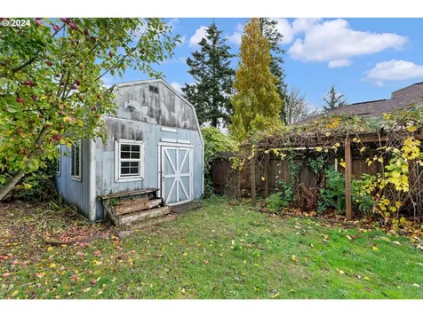 629 NE 10th Street Mcminnville OR 97128