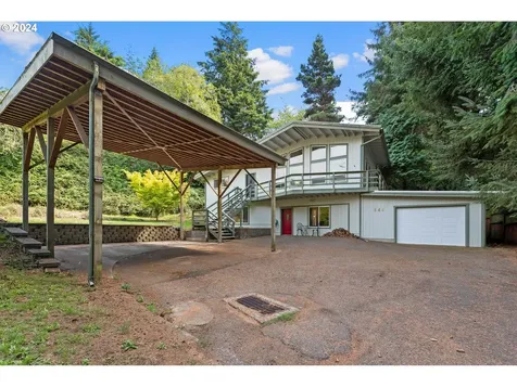 644 13th Court Coos Bay OR 97420
