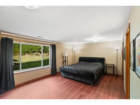 644 13th Court Coos Bay OR 97420