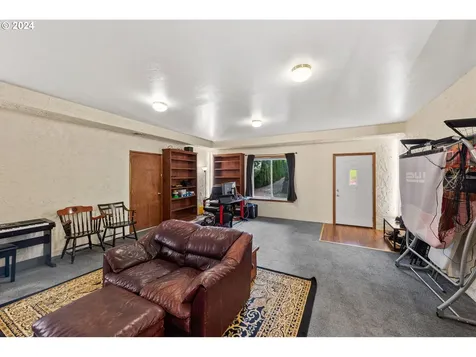 644 13th Court Coos Bay OR 97420