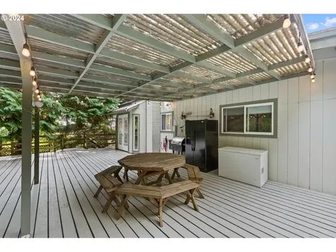644 13th Court Coos Bay OR 97420