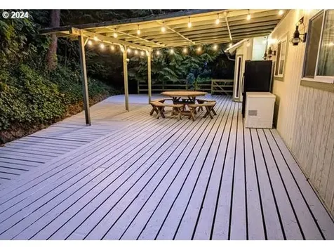 644 13th Court Coos Bay OR 97420