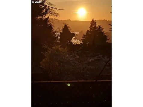 644 13th Court Coos Bay OR 97420