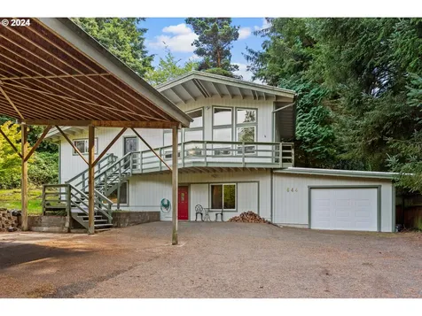 644 13th Court Coos Bay OR 97420