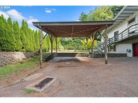 644 13th Court Coos Bay OR 97420