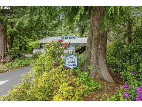 1110 Sw Walking Wood Depoe Bay OR 97341