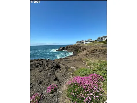 1110 Sw Walking Wood Depoe Bay OR 97341