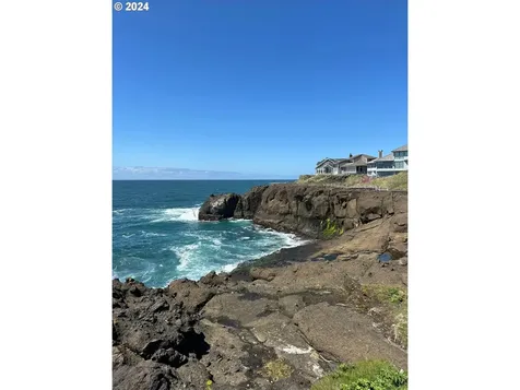 1110 Sw Walking Wood Depoe Bay OR 97341
