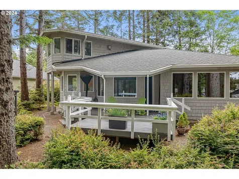 1110 Sw Walking Wood Depoe Bay OR 97341