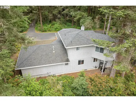 1110 Sw Walking Wood Depoe Bay OR 97341