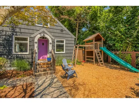 9223 N Bristol Avenue Portland OR 97203