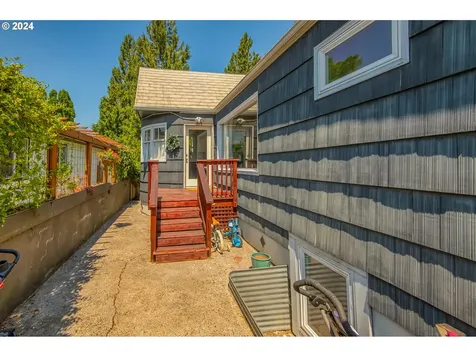 9223 N Bristol Avenue Portland OR 97203