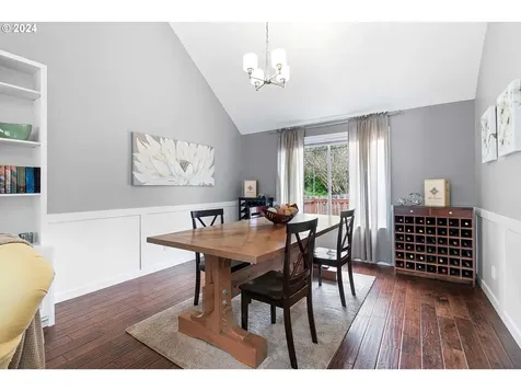10820 SW 57th Place Portland OR 97219