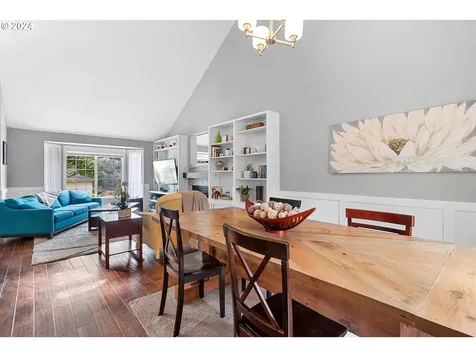 10820 SW 57th Place Portland OR 97219
