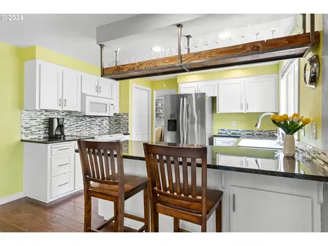 10820 SW 57th Place Portland OR 97219