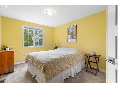 10820 SW 57th Place Portland OR 97219