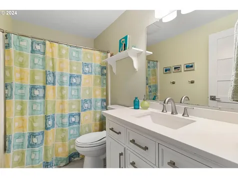 10820 SW 57th Place Portland OR 97219