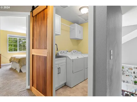 10820 SW 57th Place Portland OR 97219