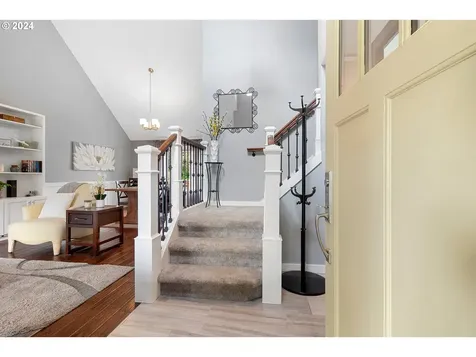 10820 SW 57th Place Portland OR 97219