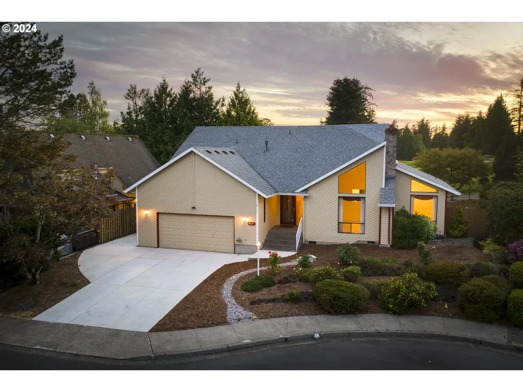 8557 Sw 90th Avenue Portland OR 97223