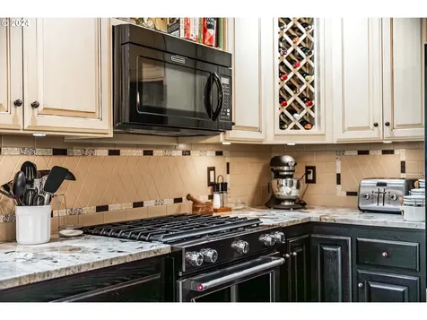266 Wild Fern Drive Winchester OR 97495