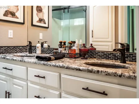 266 Wild Fern Drive Winchester OR 97495