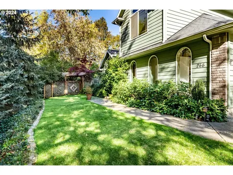 266 Wild Fern Drive Winchester OR 97495