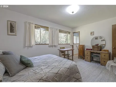 585 Se 59th Court Hillsboro OR 97123