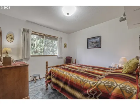 585 Se 59th Court Hillsboro OR 97123