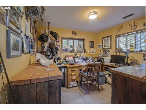 585 Se 59th Court Hillsboro OR 97123