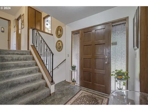 585 Se 59th Court Hillsboro OR 97123