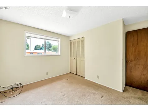 1890 Regina Street Eugene OR 97402
