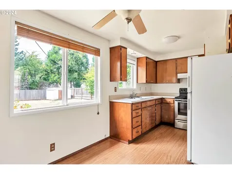 1890 Regina Street Eugene OR 97402