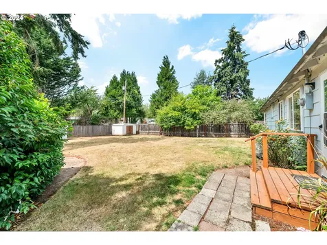 1890 Regina Street Eugene OR 97402
