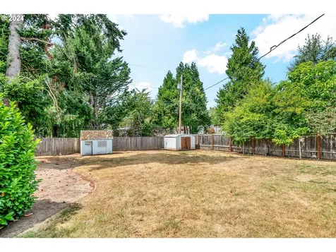 1890 Regina Street Eugene OR 97402