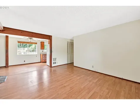 1890 Regina Street Eugene OR 97402