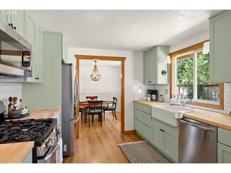 5271 Chinook Court Lake Oswego OR 97035