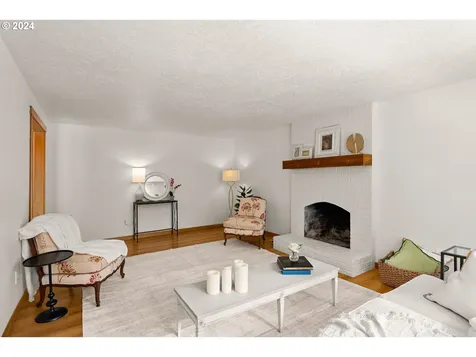 5271 Chinook Court Lake Oswego OR 97035