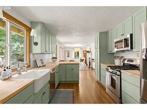 5271 Chinook Court Lake Oswego OR 97035