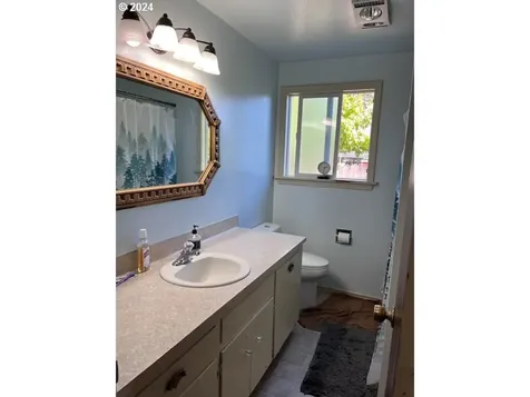 927 Travis Avenue Eugene OR 97404