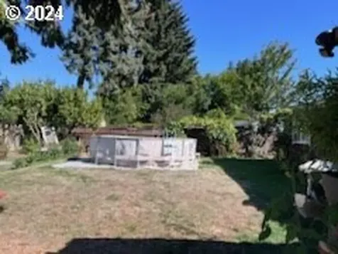 927 Travis Avenue Eugene OR 97404