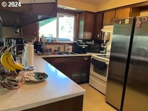 927 Travis Avenue Eugene OR 97404