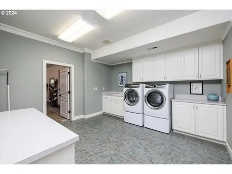 10707 S Southridge Drive Portland OR 97219