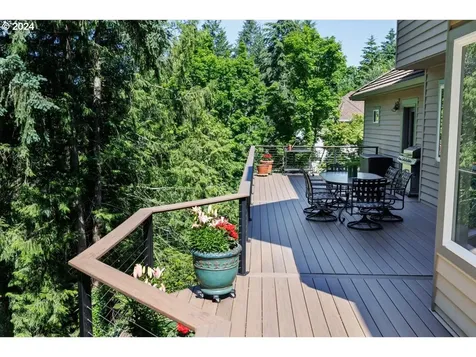 10707 S Southridge Drive Portland OR 97219