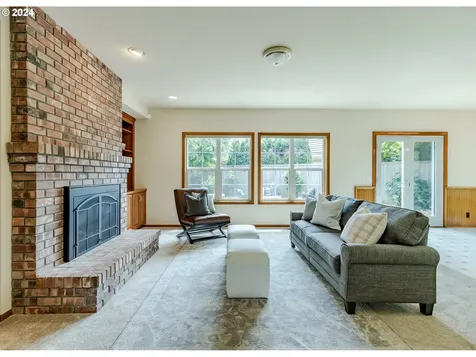 3322 Winchester Way Eugene OR 97401