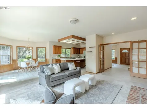 3322 Winchester Way Eugene OR 97401