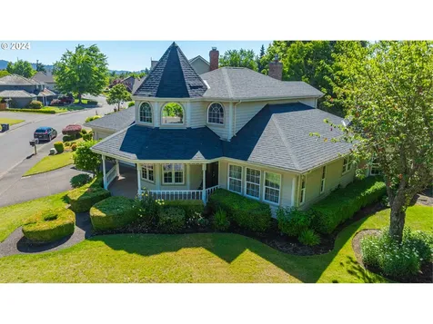 3322 Winchester Way Eugene OR 97401