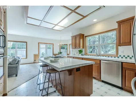 3322 Winchester Way Eugene OR 97401