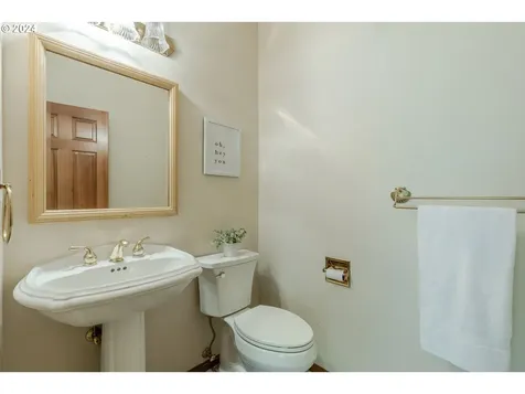3322 Winchester Way Eugene OR 97401